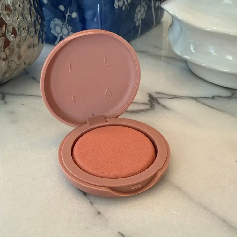 Ilia Soft Focus Blurring Blush - Talc-Free Powder Blush in Flutter